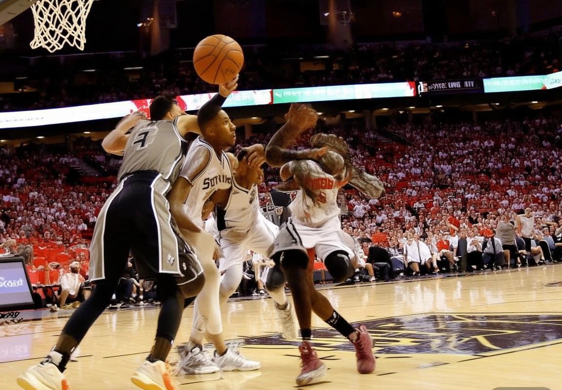 2017年NBA火箭VS马刺季后赛巅峰对决回顾(图4)